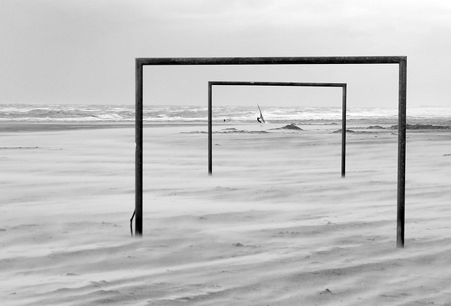 努力通过技 努力通过技